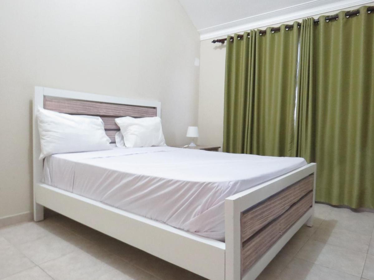 Hostel Punta Cana Bed & Breakfast *